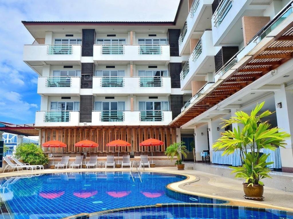 First Residence Hotel: First Residence Hotel